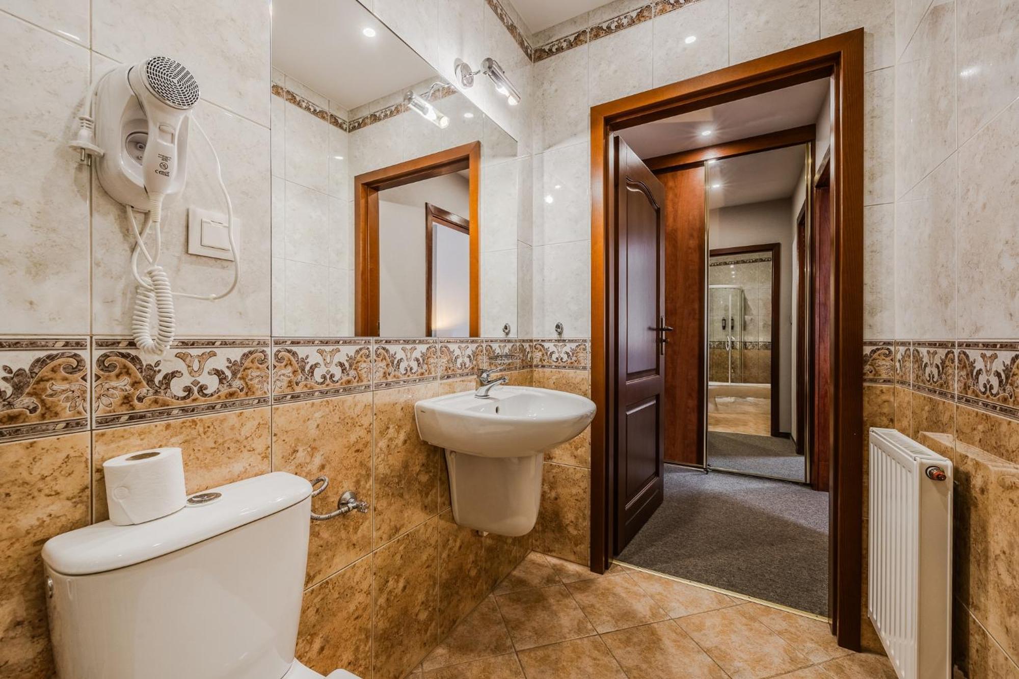 Hotel Caro Poznan Dış mekan fotoğraf